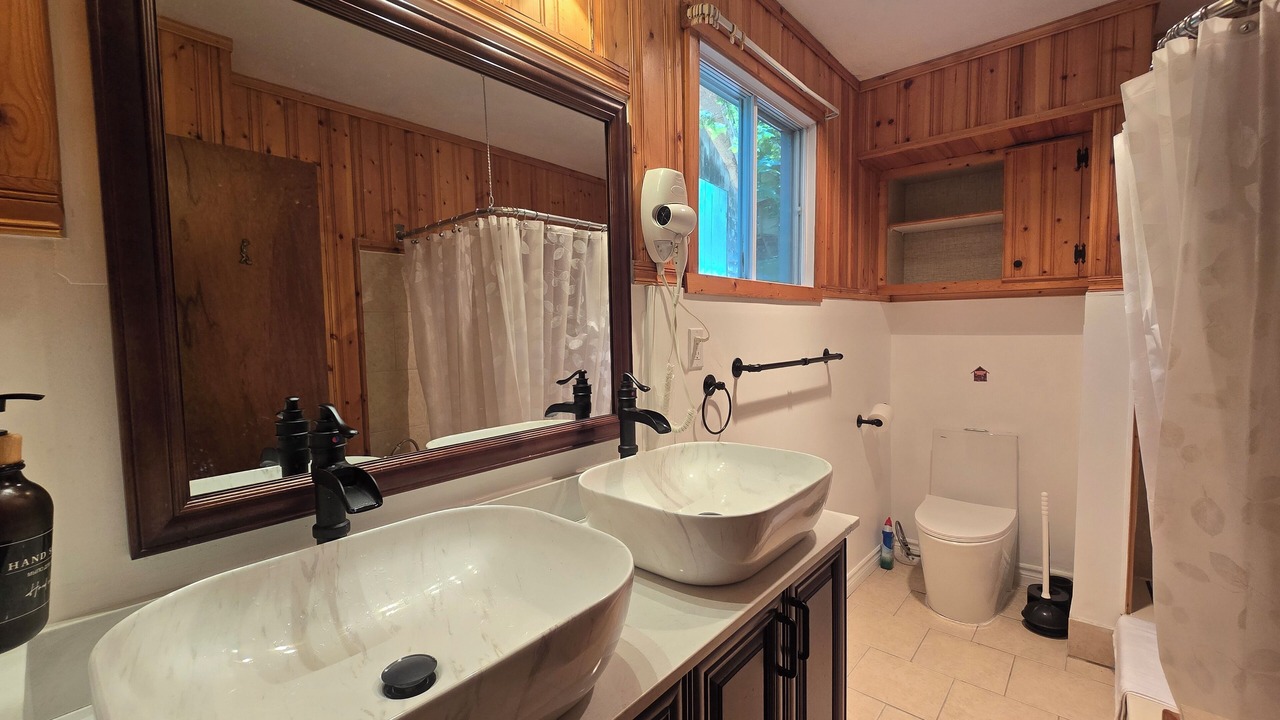 Photo of Bathroom in Armour