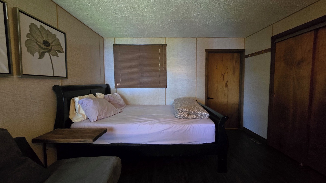 Photo of Bedroom in Armour