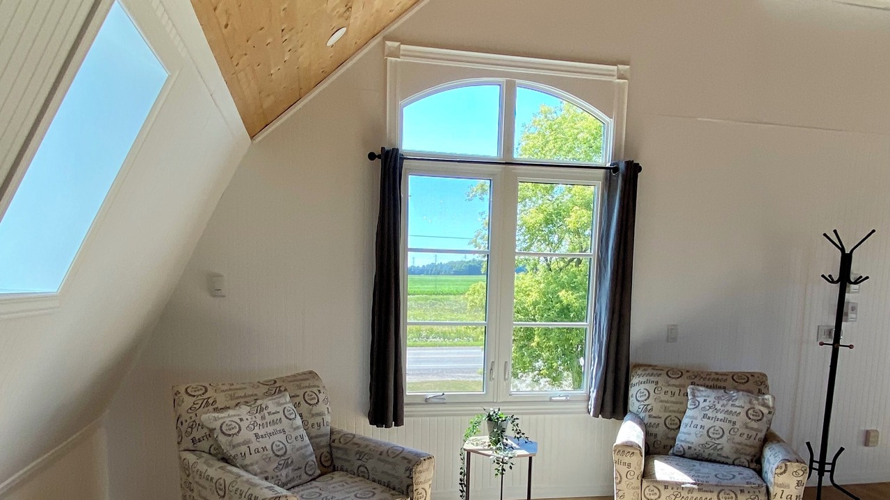 Photo of Livingroom in South-West Oxford