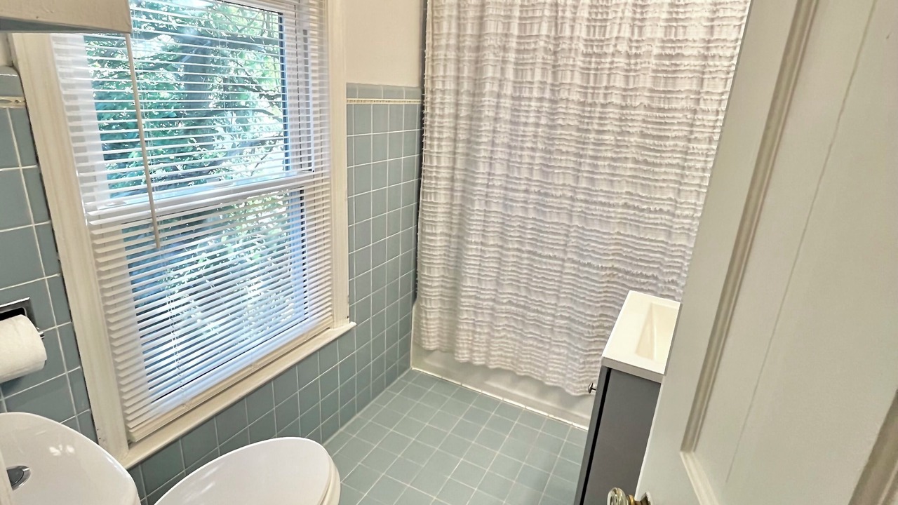 Photo of Bathroom in Flint