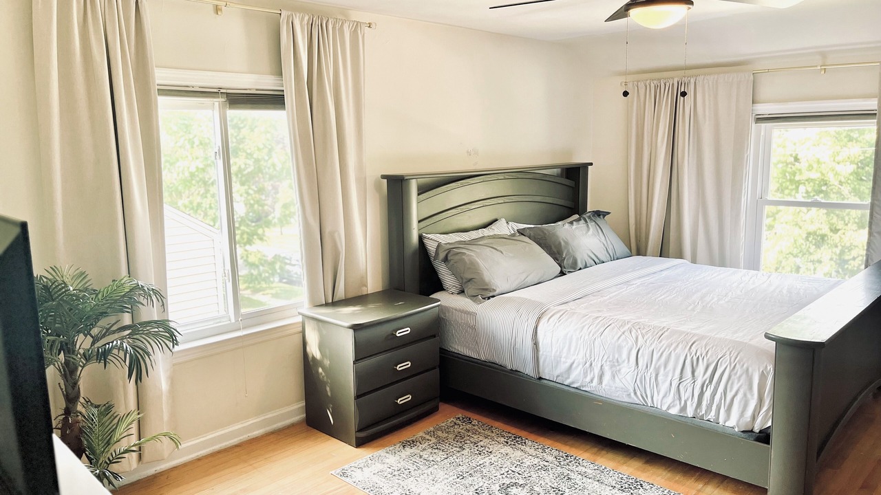 Photo of Bedroom in Flint