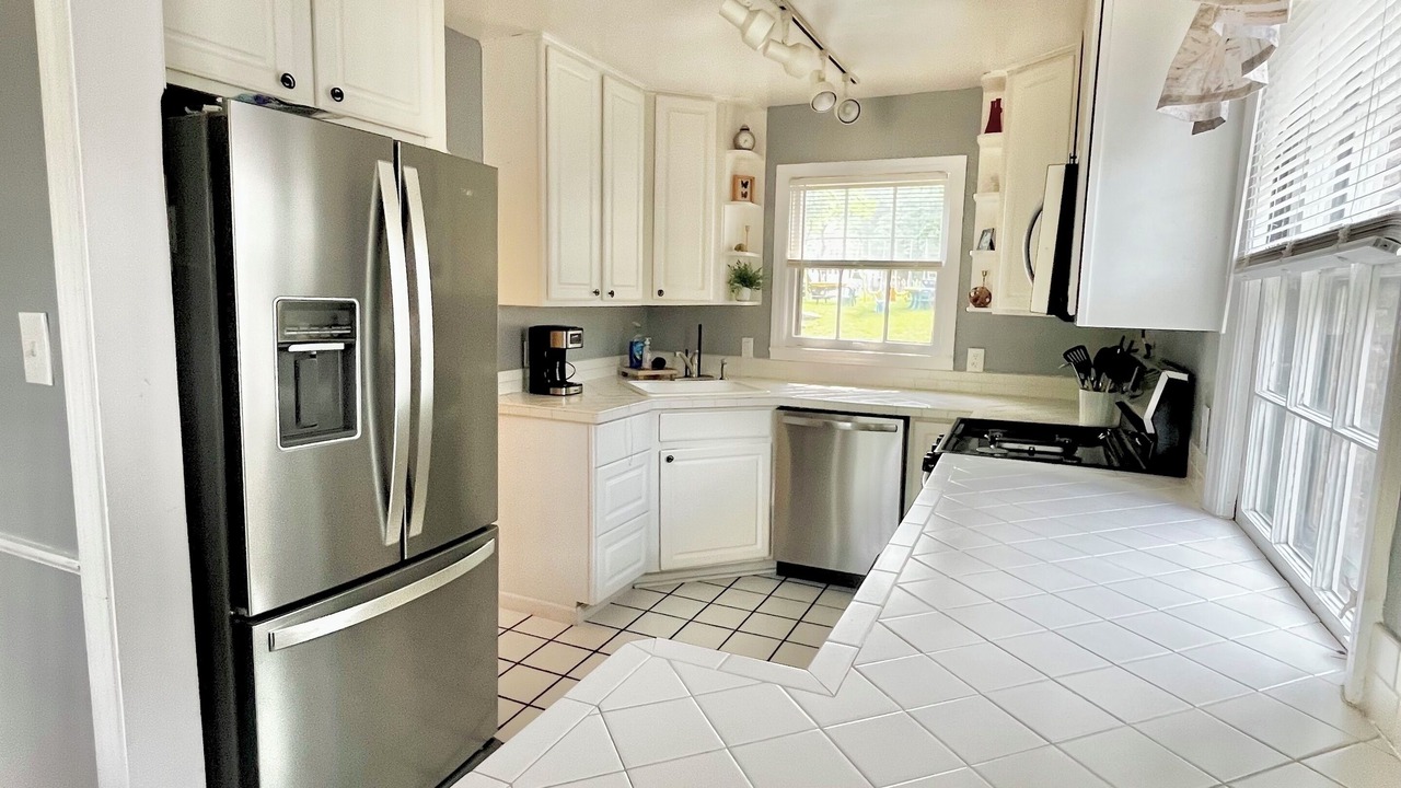 Photo of Kitchen in Flint