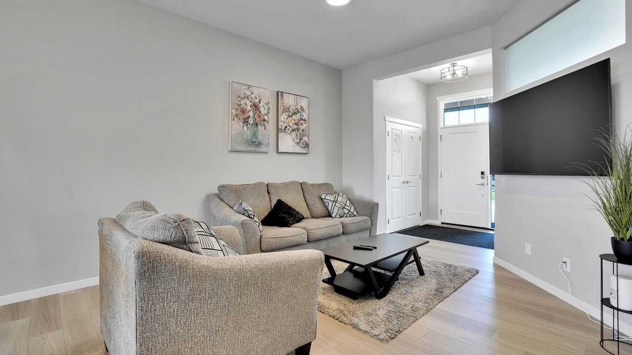Photo of Livingroom in Southeast Calgary