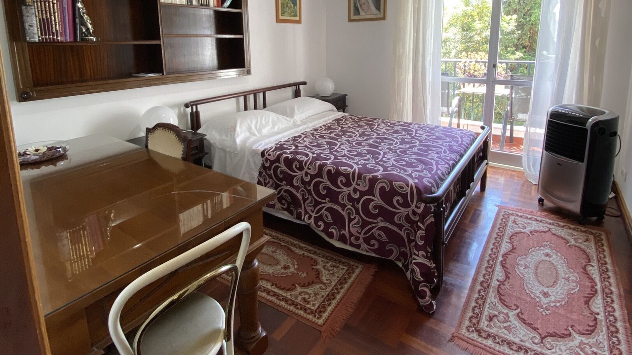 Photo of Bedroom in Carcavelos