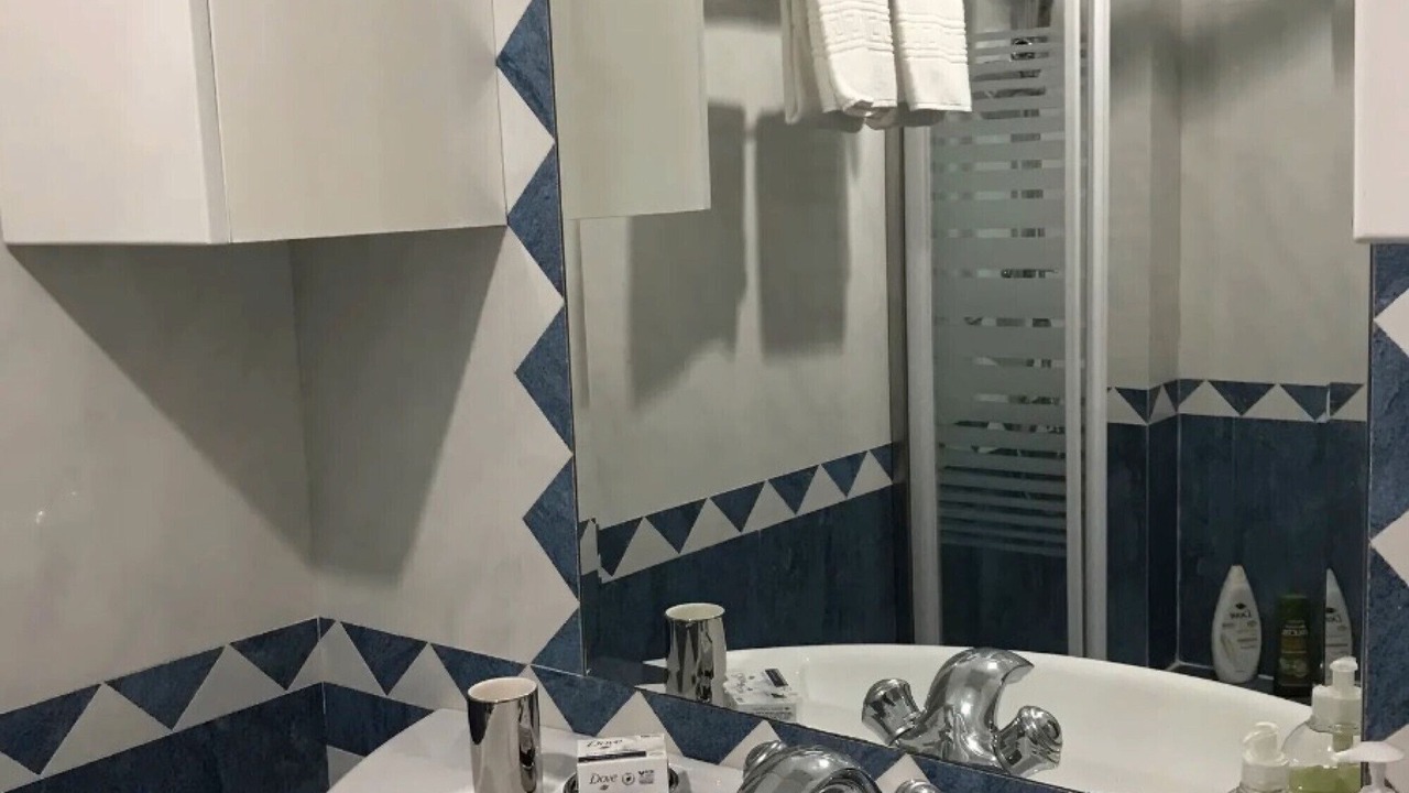 Photo of Bathroom in Carcavelos