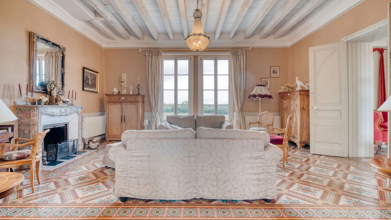 Photo of Livingroom in Souilhanels