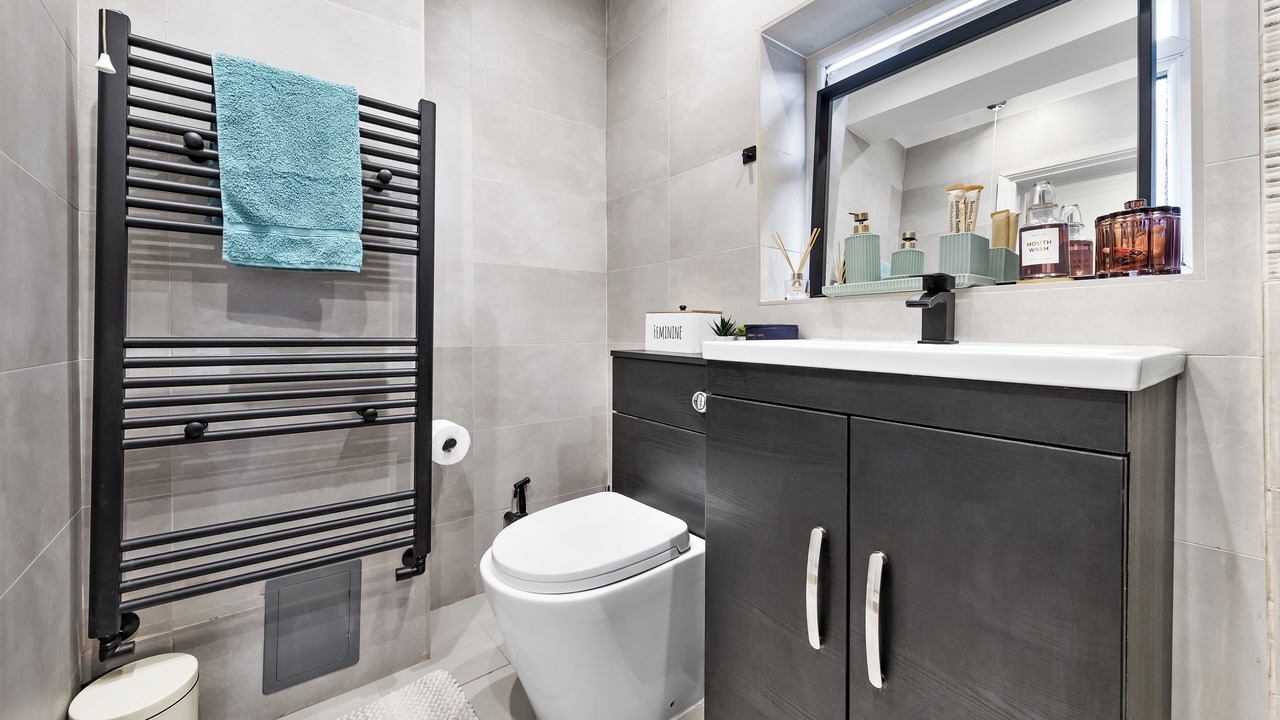 Photo of Bathroom in Harlington