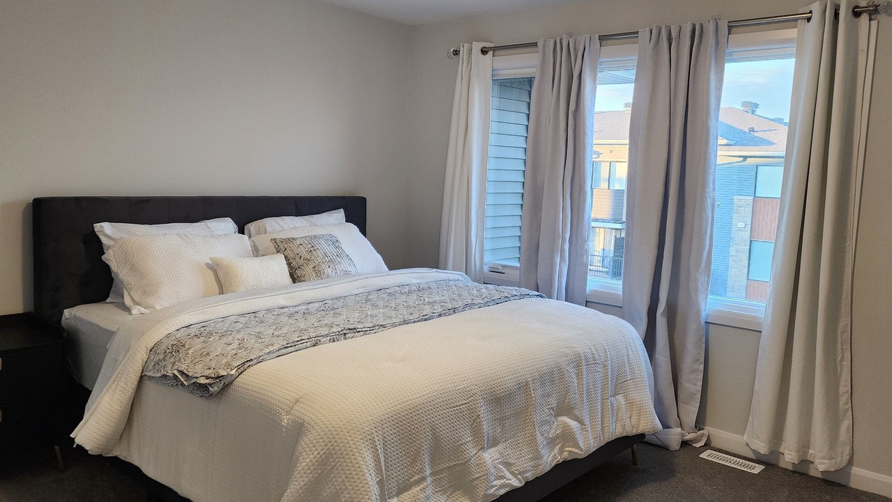 Photo of Bedroom in Kanata Lakes - Marchwood Lakeside - Morgan's Grant - Kanata