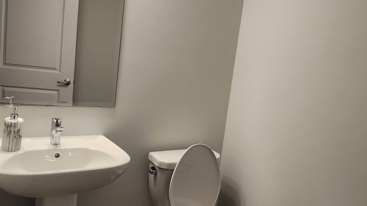 Photo of Bathroom in Kanata Lakes - Marchwood Lakeside - Morgan's Grant - Kanata