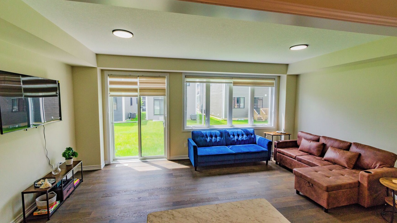 Photo of Livingroom in Thorold