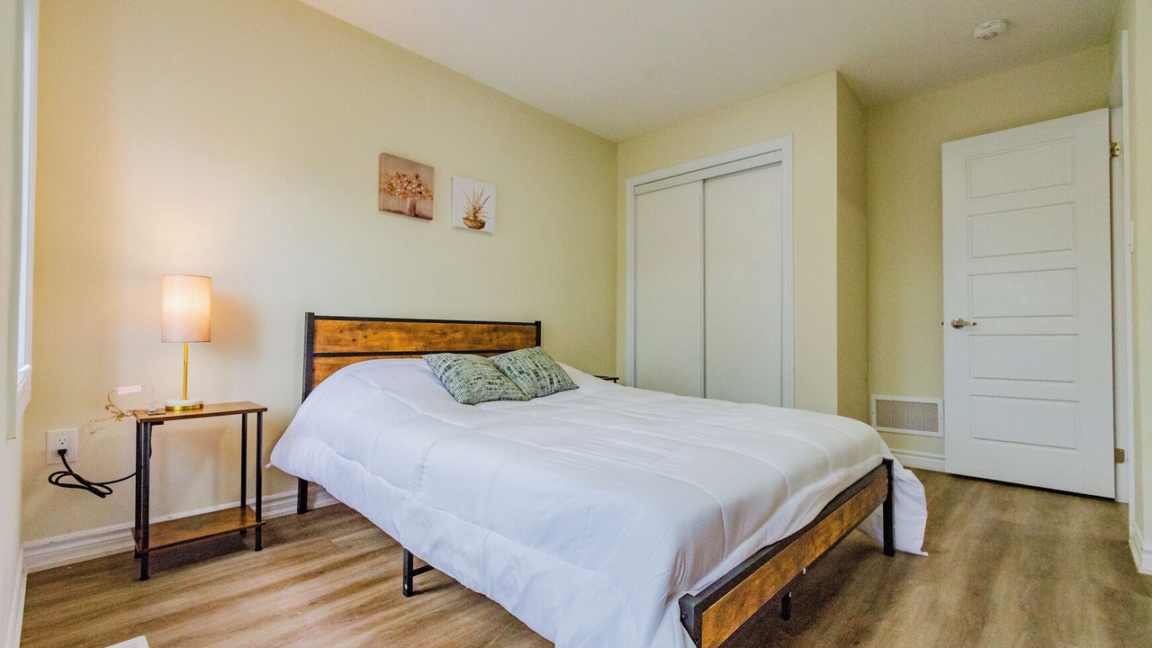 Photo of Bedroom in Thorold