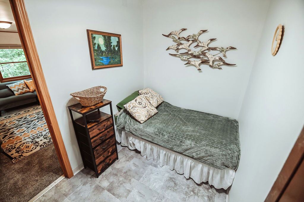 Photo of Bedroom in Arkdale