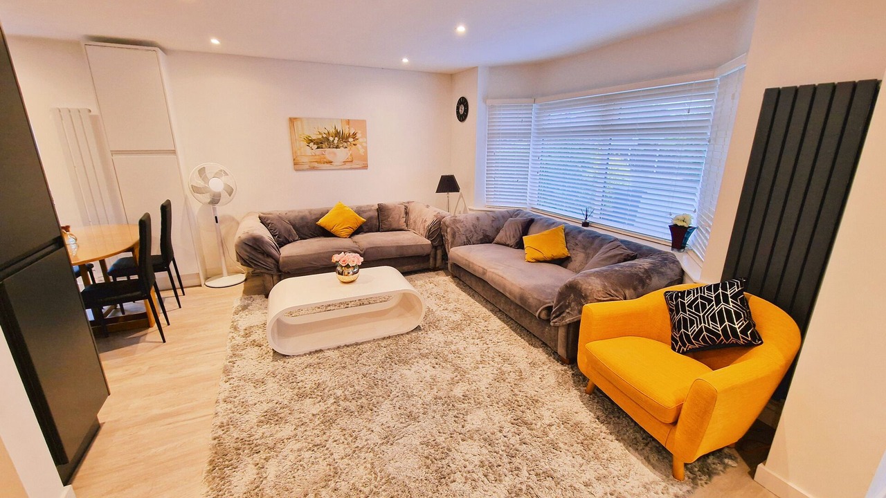 Photo of Livingroom in Chorlton-by-Backford