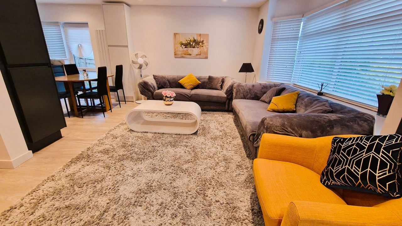 Photo of Livingroom in Chorlton-by-Backford