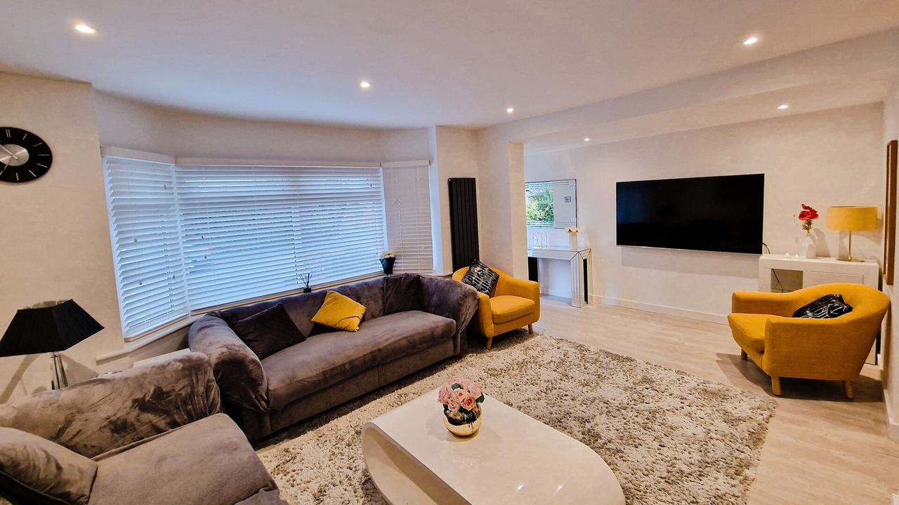Photo of Livingroom in Chorlton-by-Backford