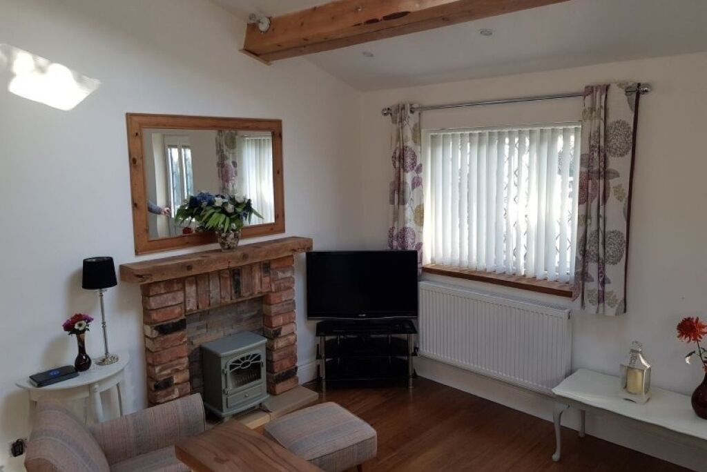Photo of Livingroom in Chorlton-by-Backford
