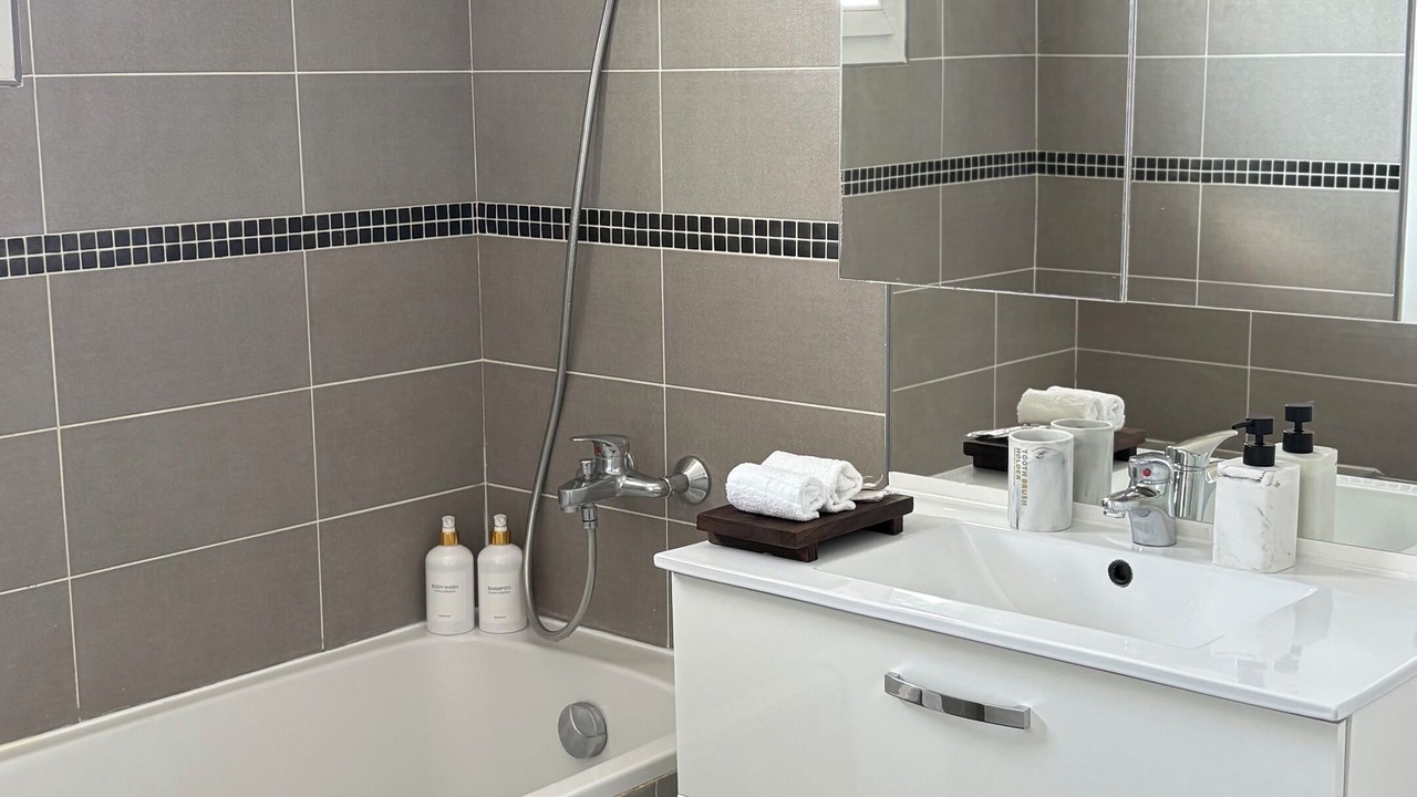Photo of Bathroom in Ambares-et-Lagrave