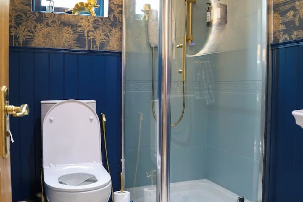 Photo of Bathroom in Wraysbury