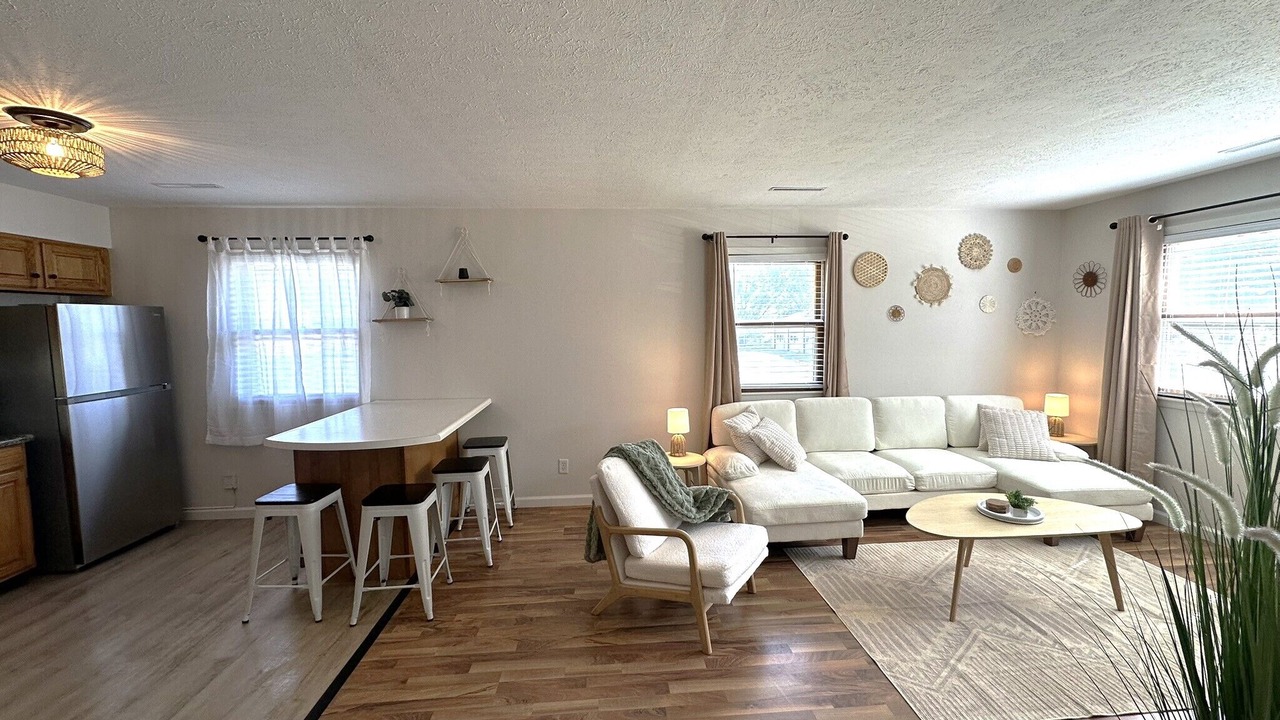 Photo of Bedroom in Normal