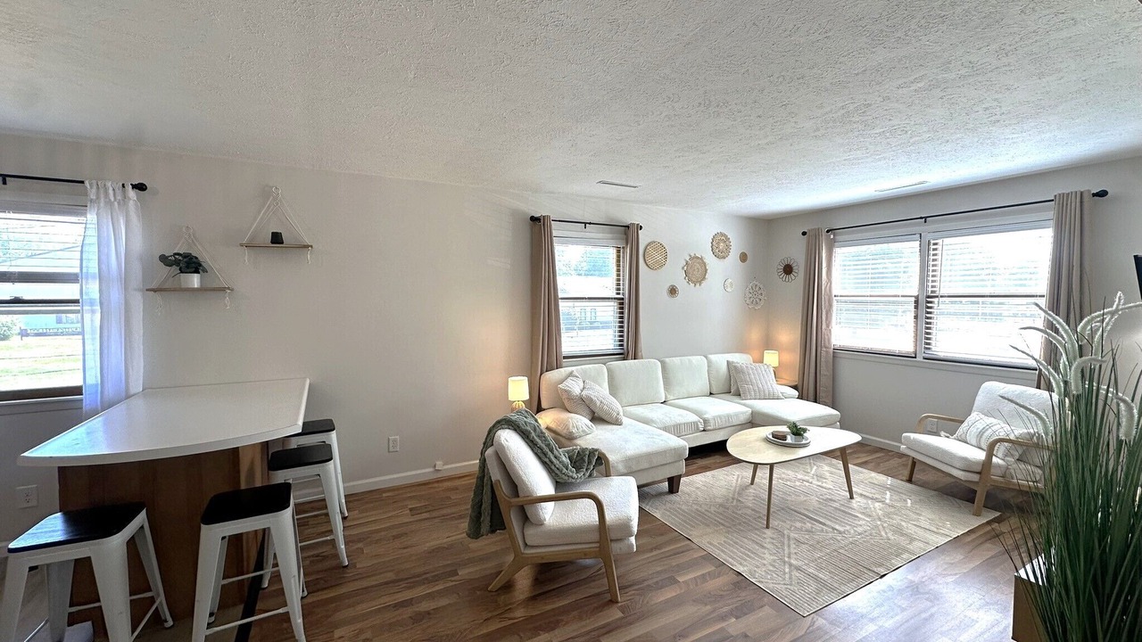 Photo of Bedroom in Normal