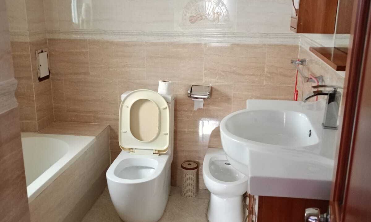 Photo of Bathroom in Belas