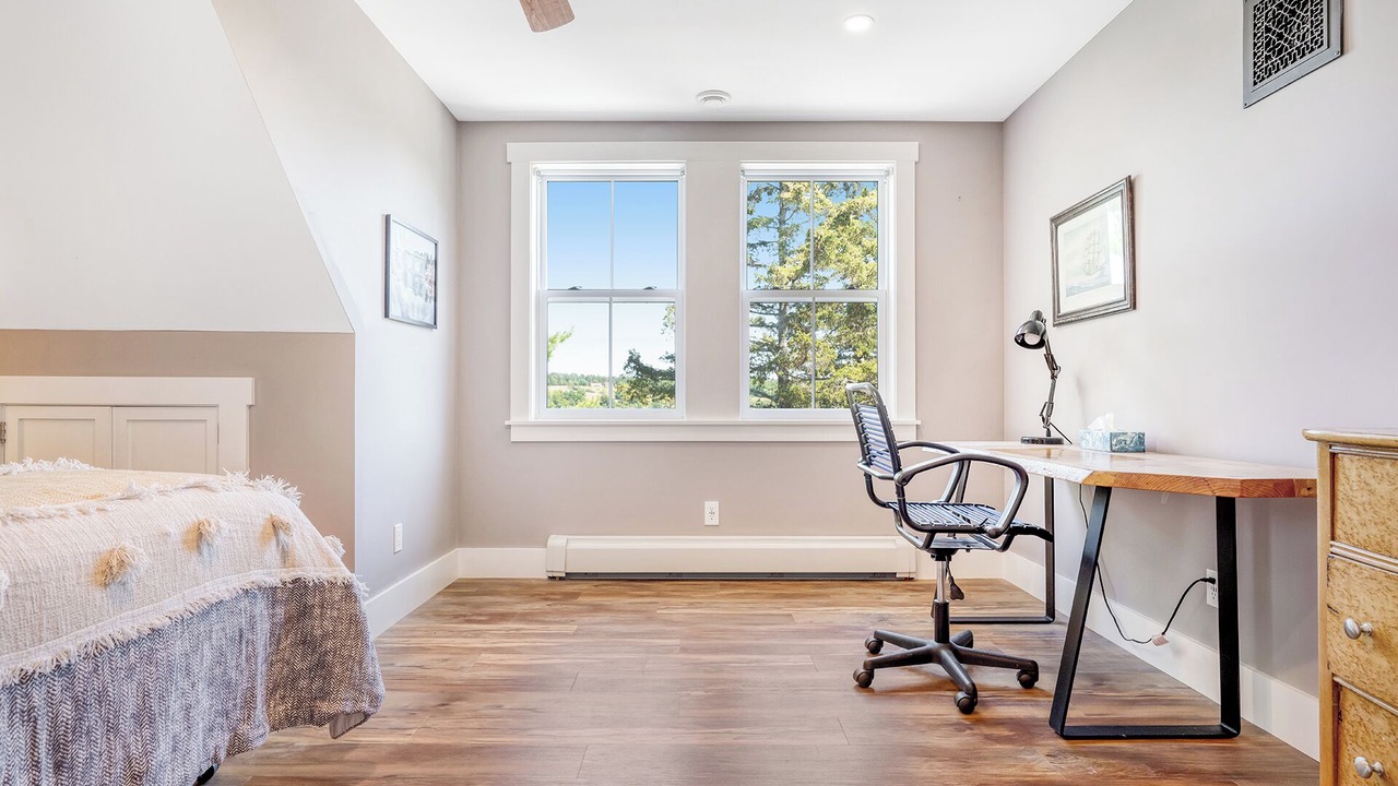 Photo of Bedroom in Lunenburg