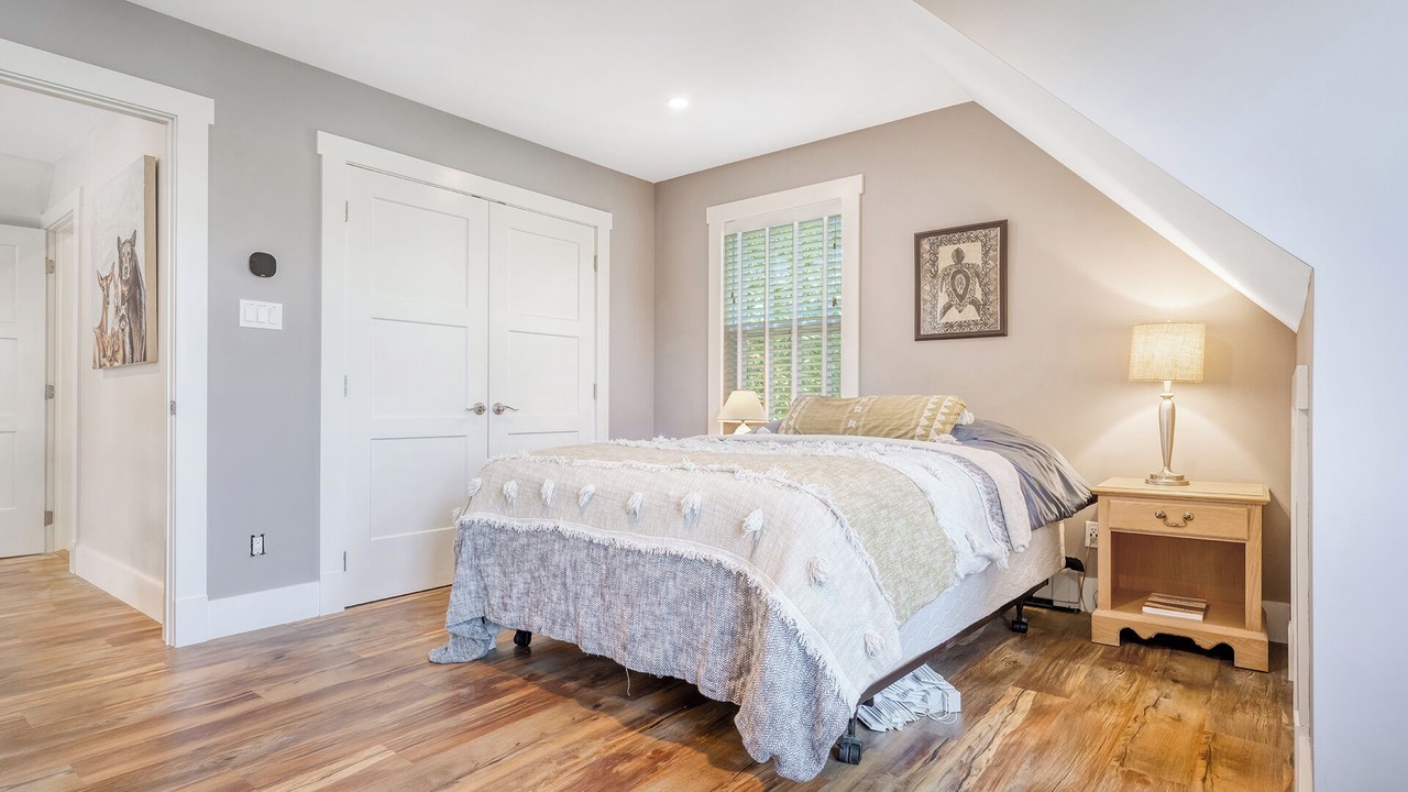 Photo of Bedroom in Lunenburg