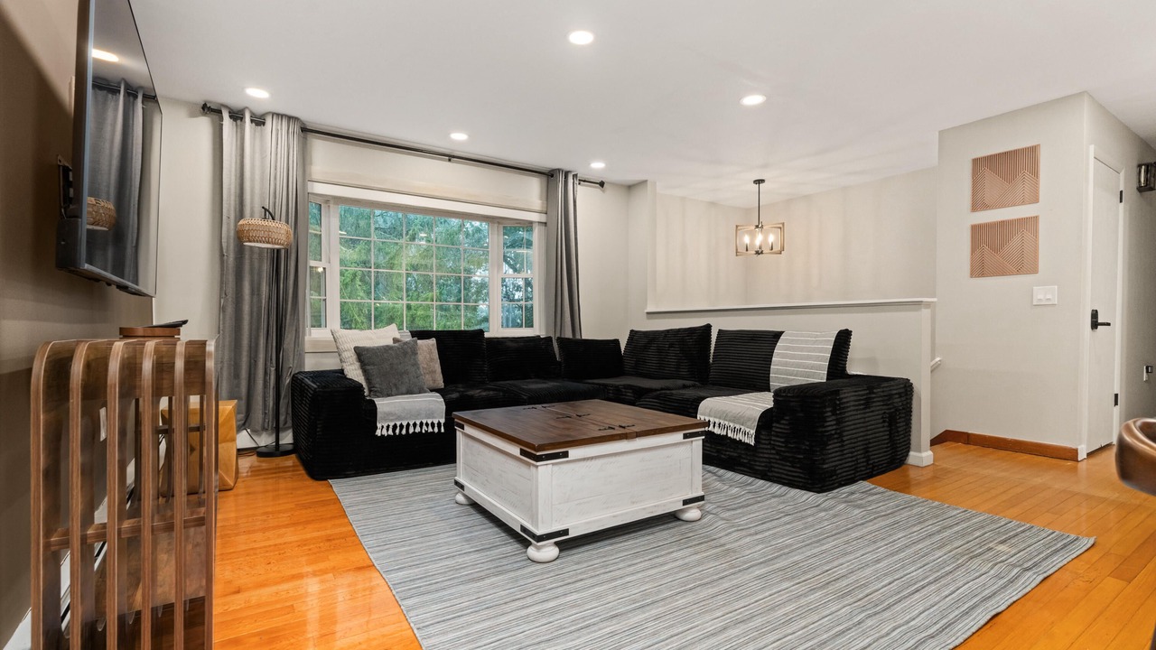 Photo of Livingroom in North Stonington