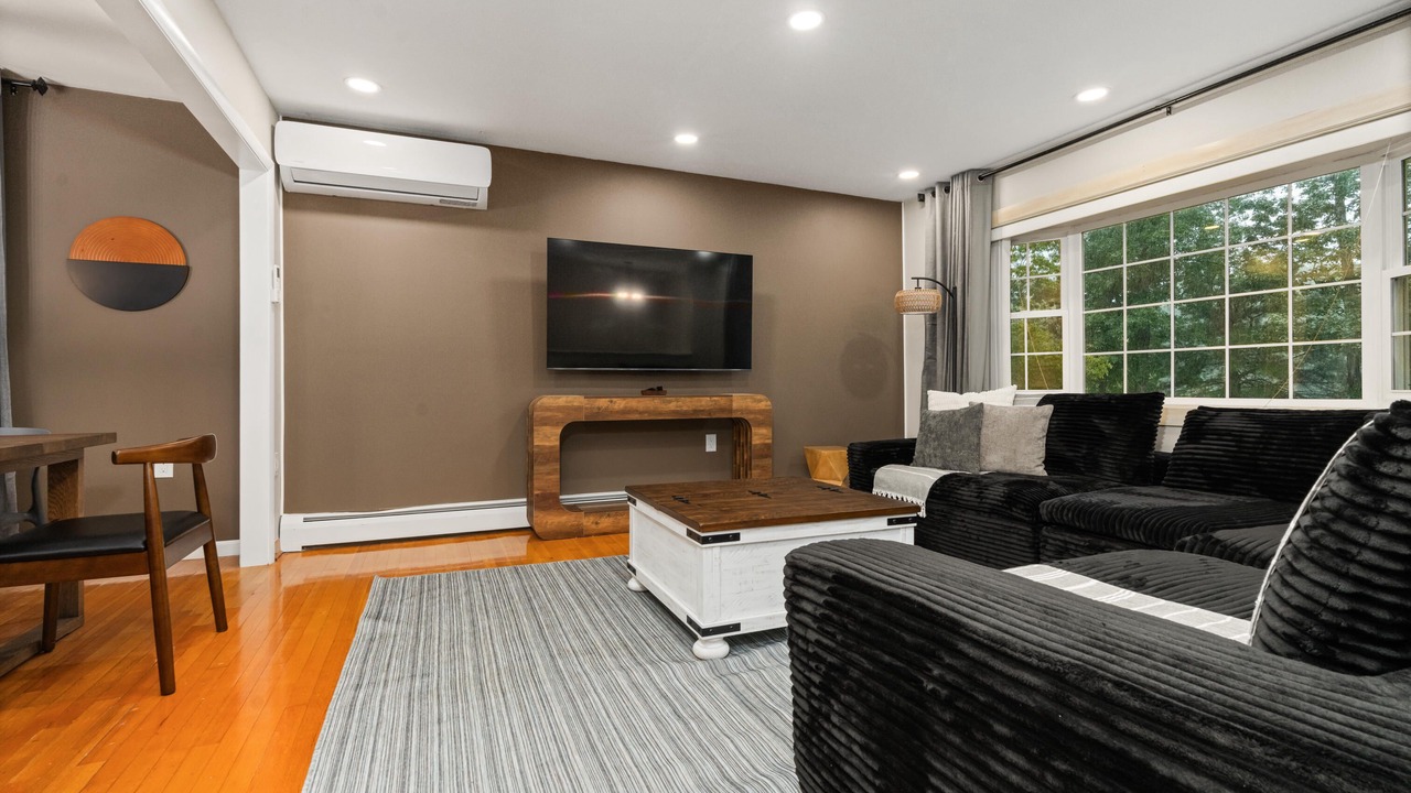 Photo of Livingroom in North Stonington