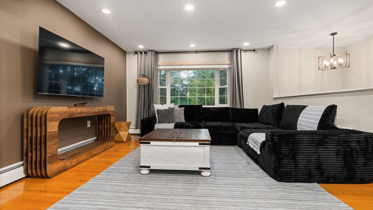 Photo of Livingroom in North Stonington