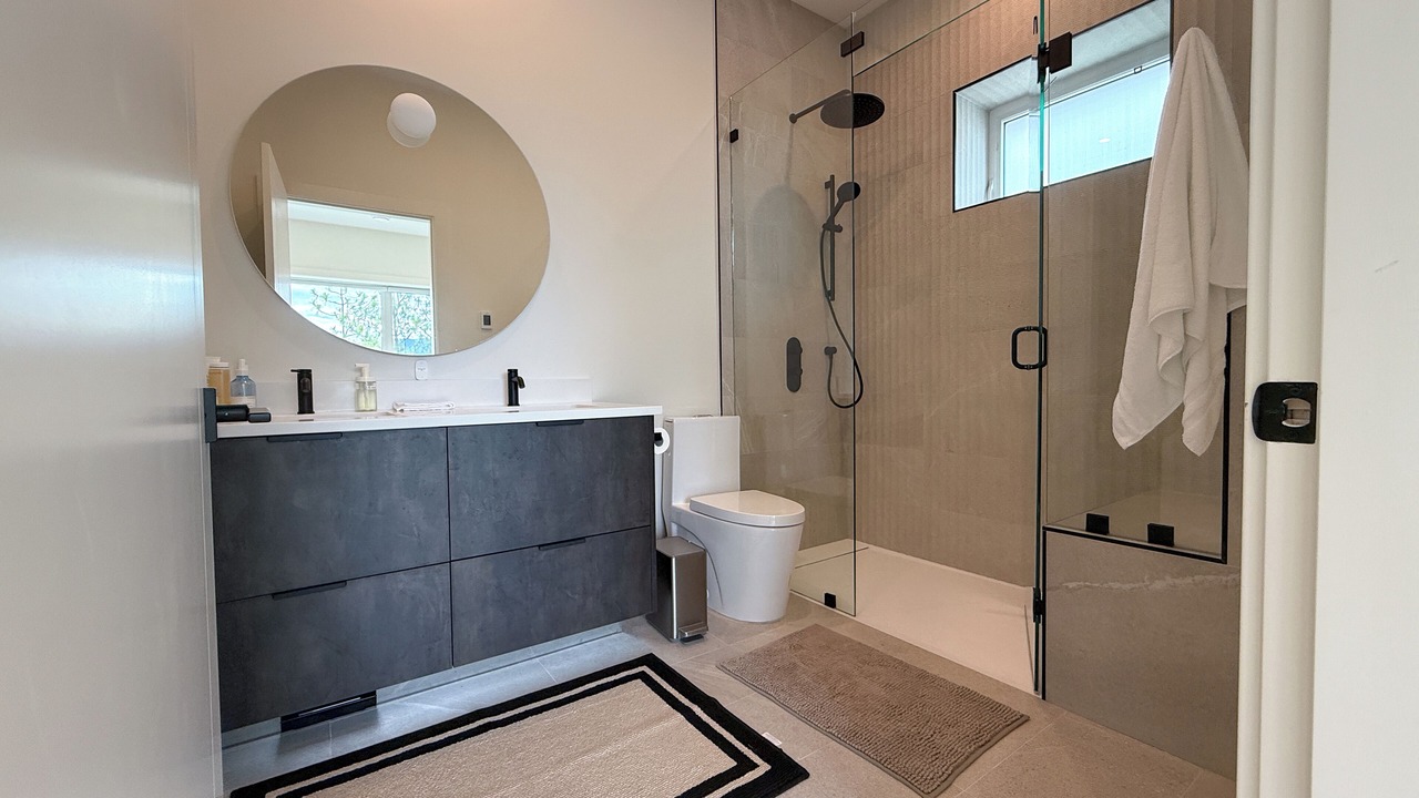 Photo of Bathroom in Okanagan-Similkameen