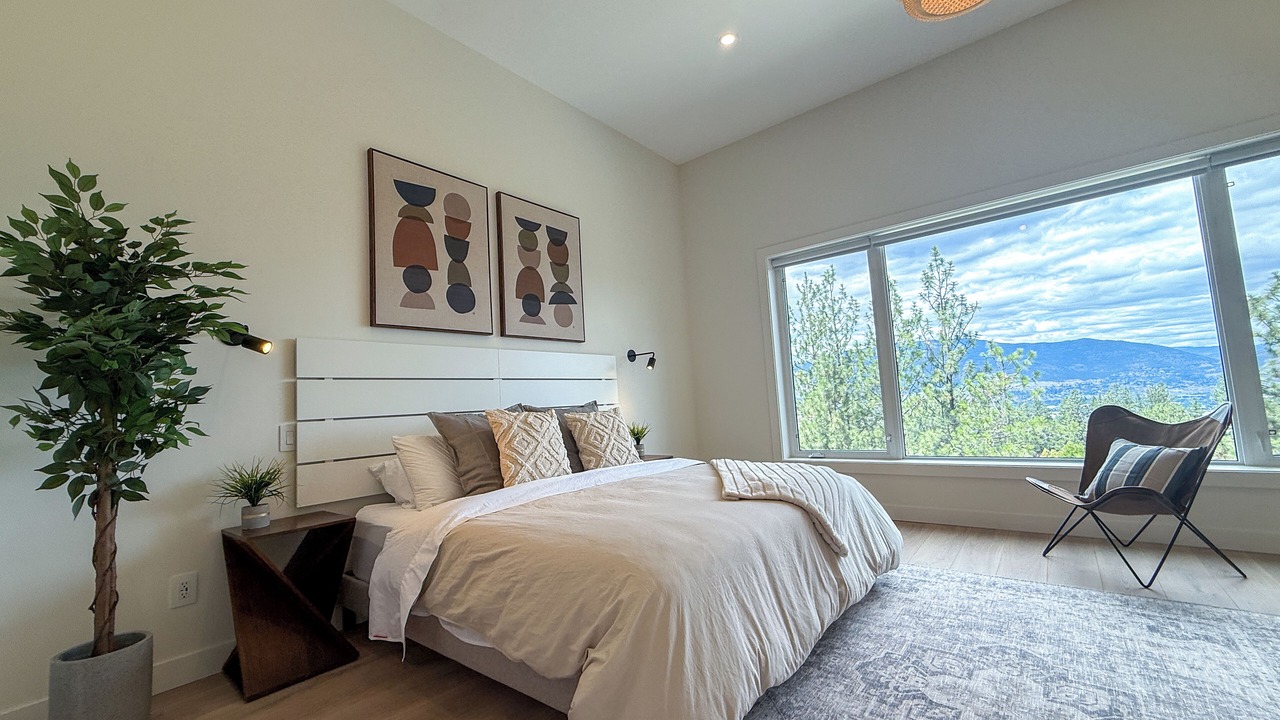 Photo of Bedroom in Okanagan-Similkameen