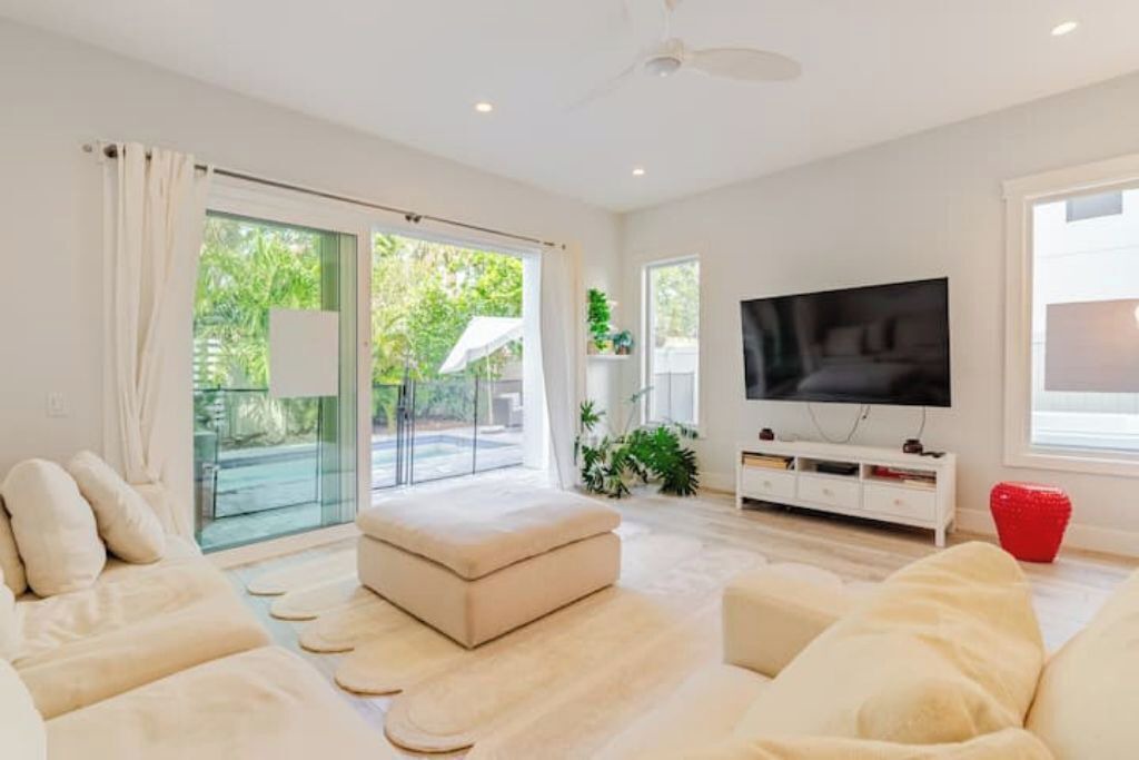 Photo of Livingroom in Gillespie Park