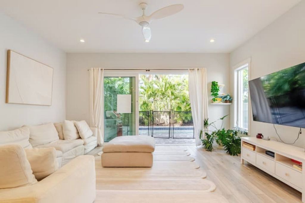 Photo of Livingroom in Gillespie Park