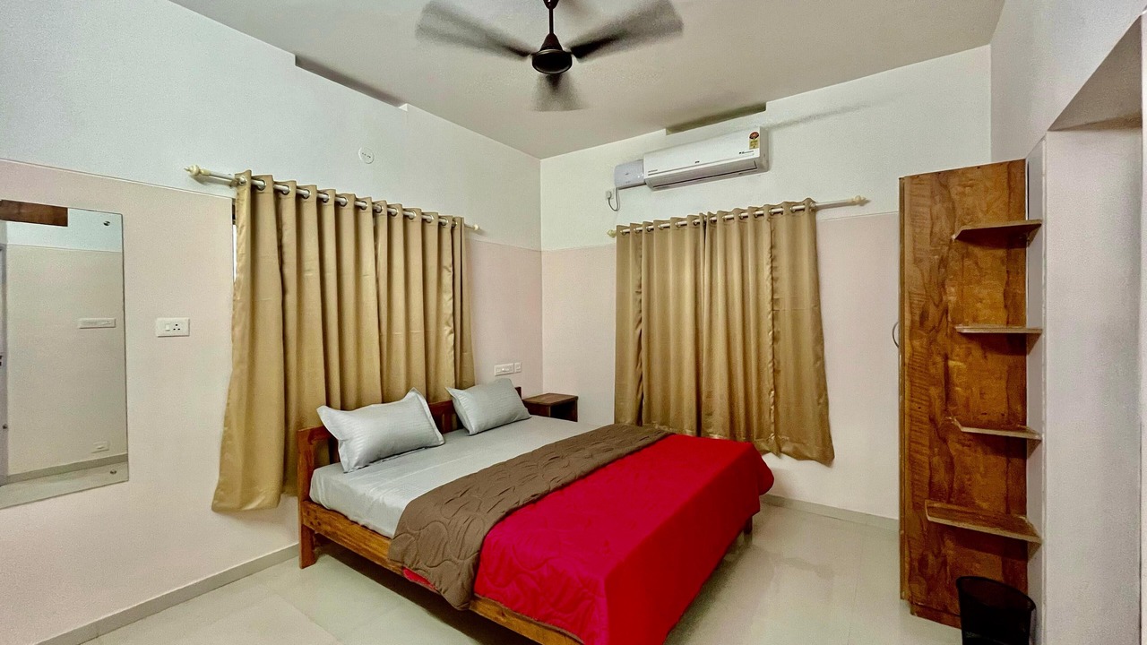 Photo of Bedroom in Thiruvananthapuram