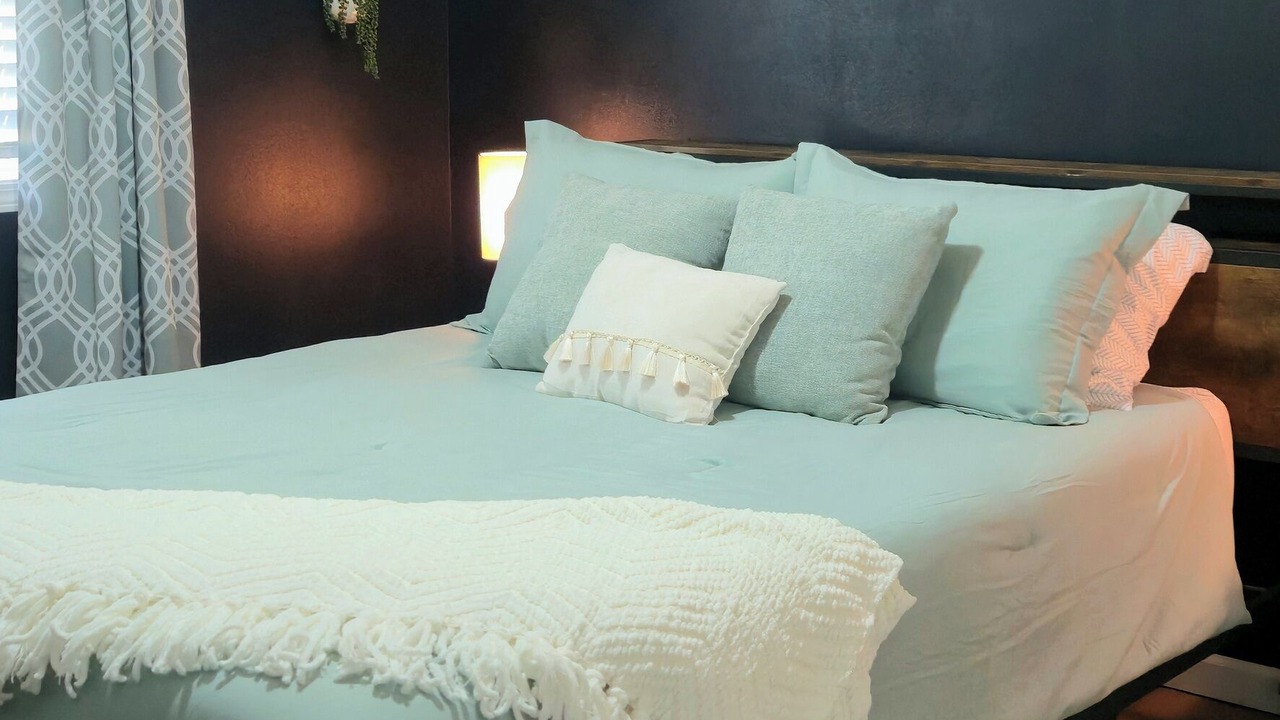 Photo of Bedroom in Shelby