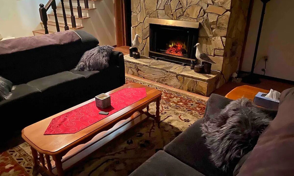 Photo of Livingroom in Bamfield