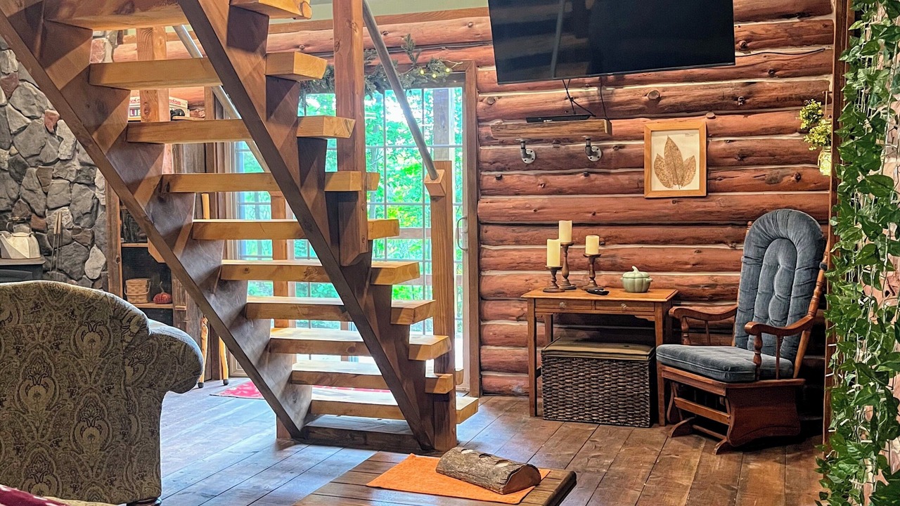 Photo of Livingroom in Scottsburg