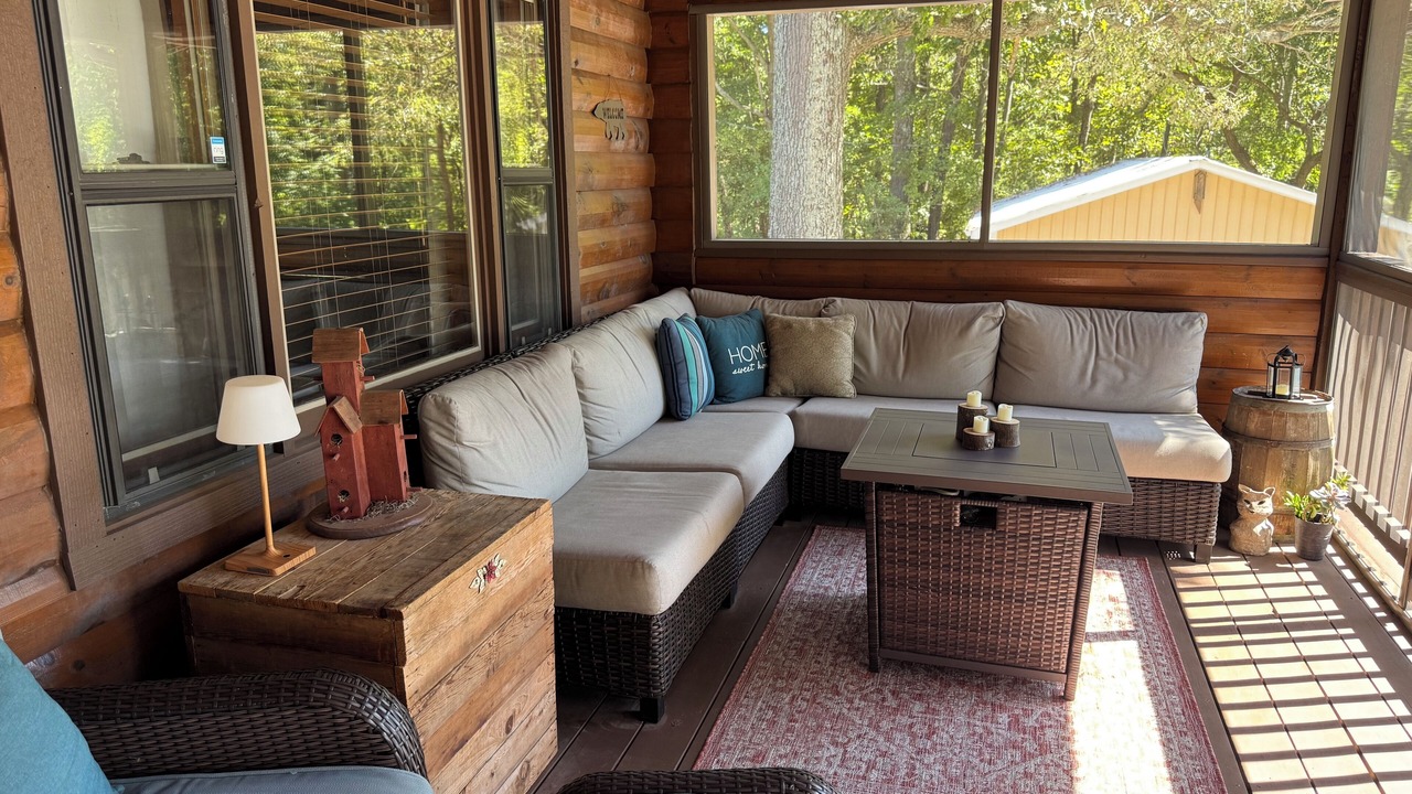 Photo of Livingroom in Livingston County