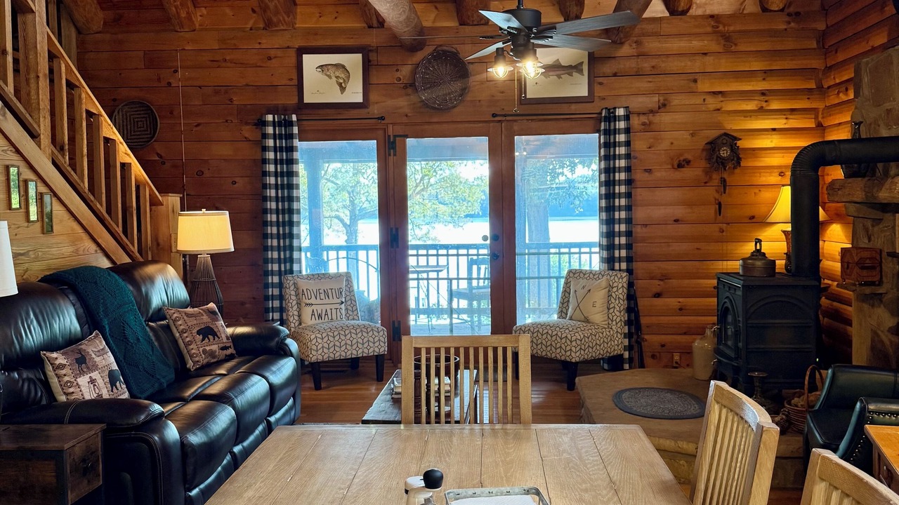 Photo of Livingroom in Livingston County