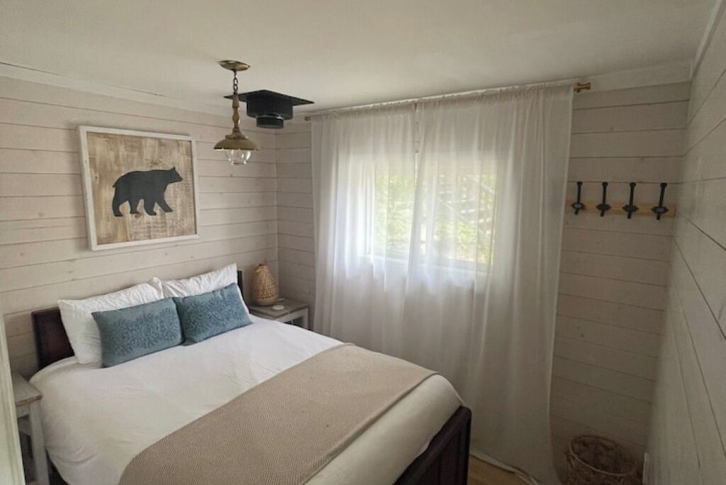 Photo of Bedroom in Utterson