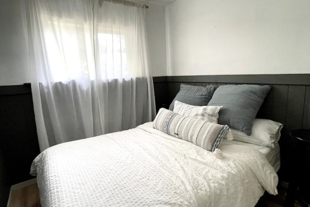 Photo of Bedroom in Utterson