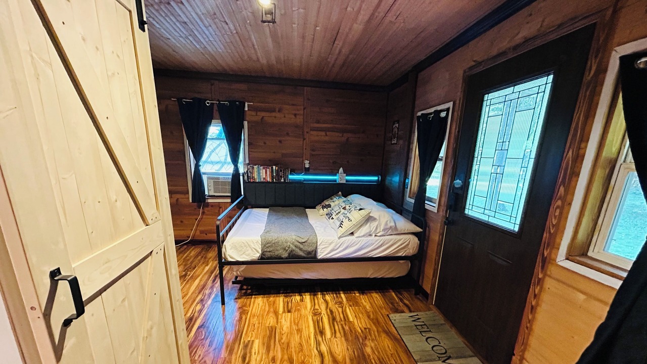 Photo of Bedroom in Fenton