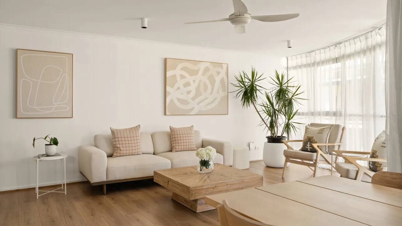 Photo of Livingroom in Castaways Beach