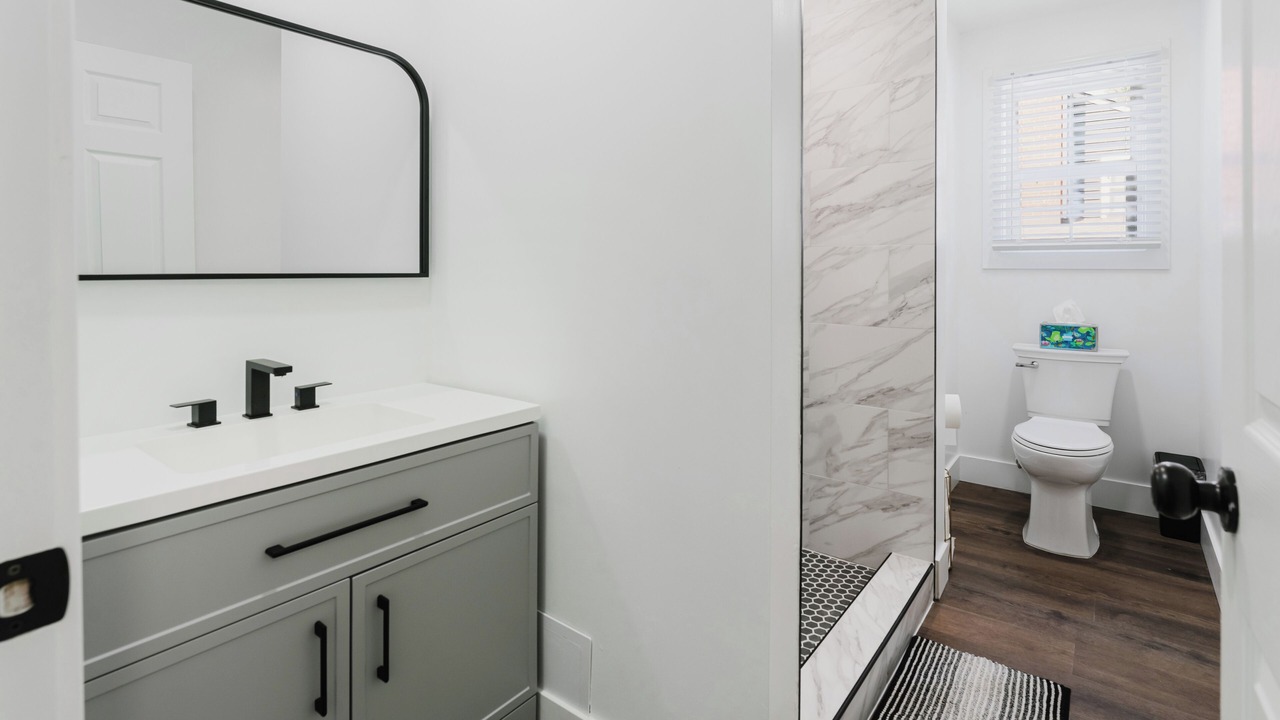 Photo of Bathroom in College Heights