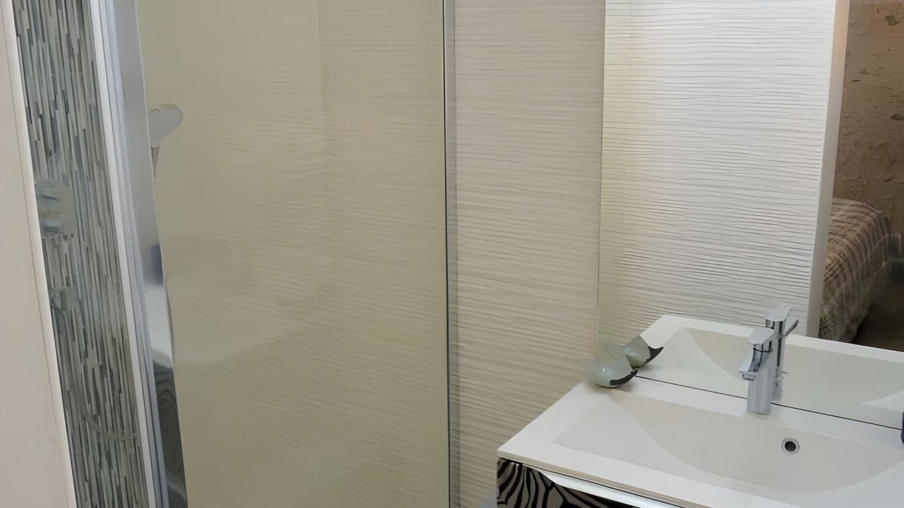 Photo of Bathroom in Tavant