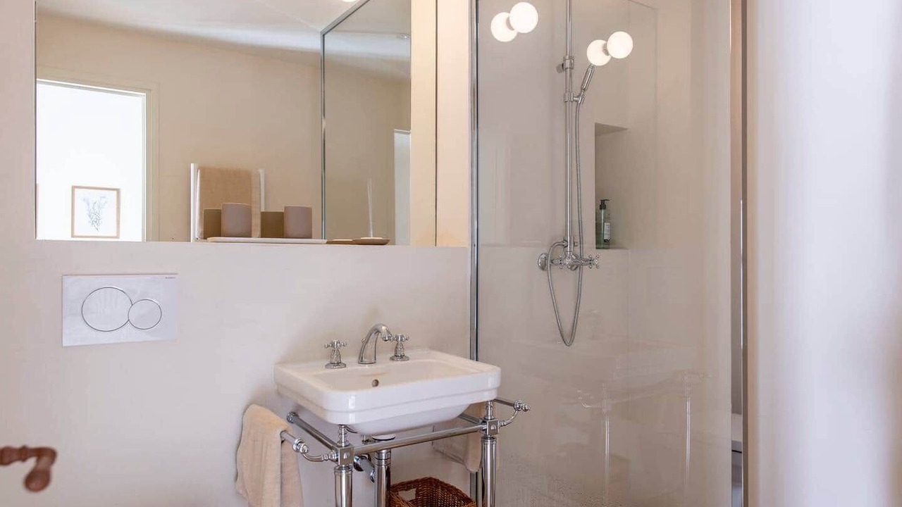 Photo of Bathroom in Saint-Etienne-du-Gres