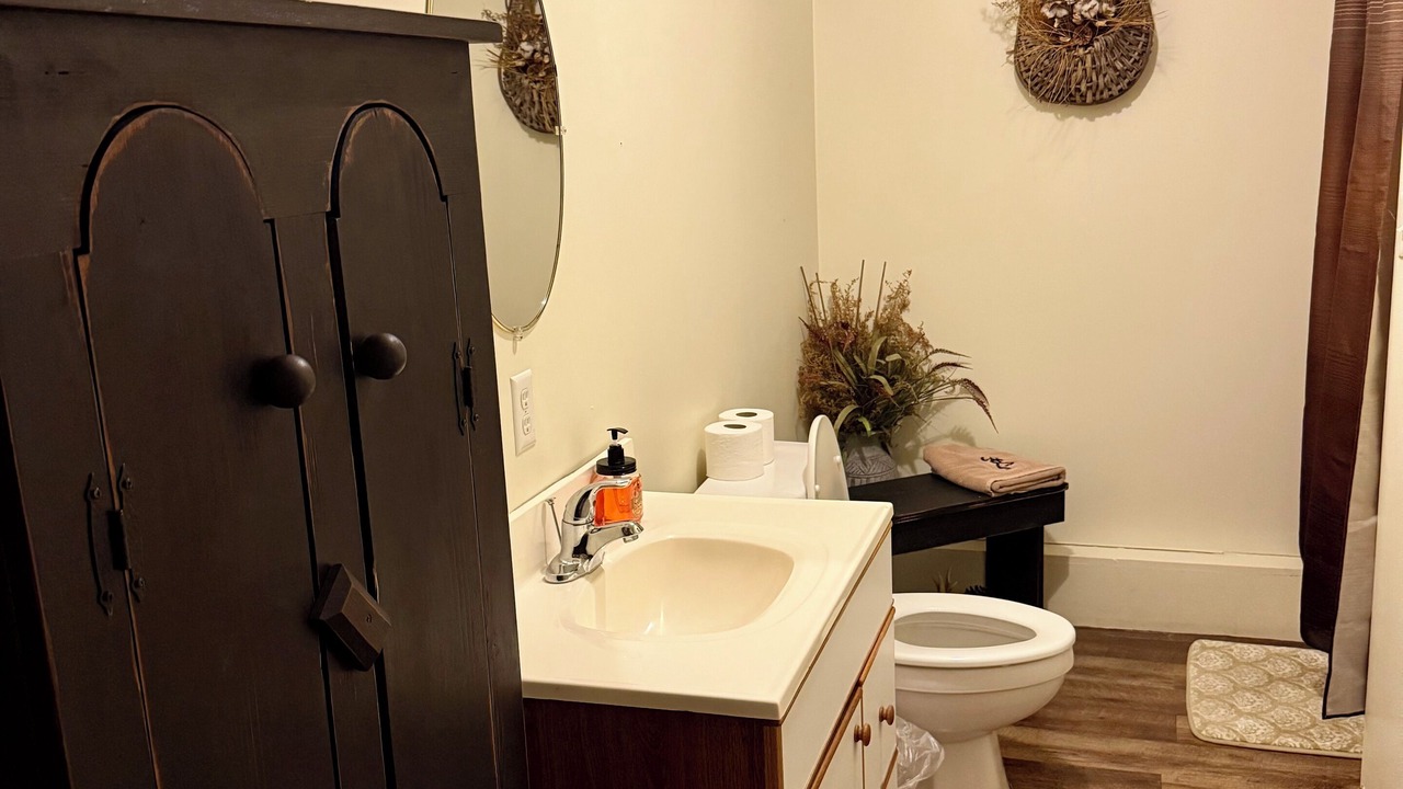 Photo of Bathroom in Hardin County