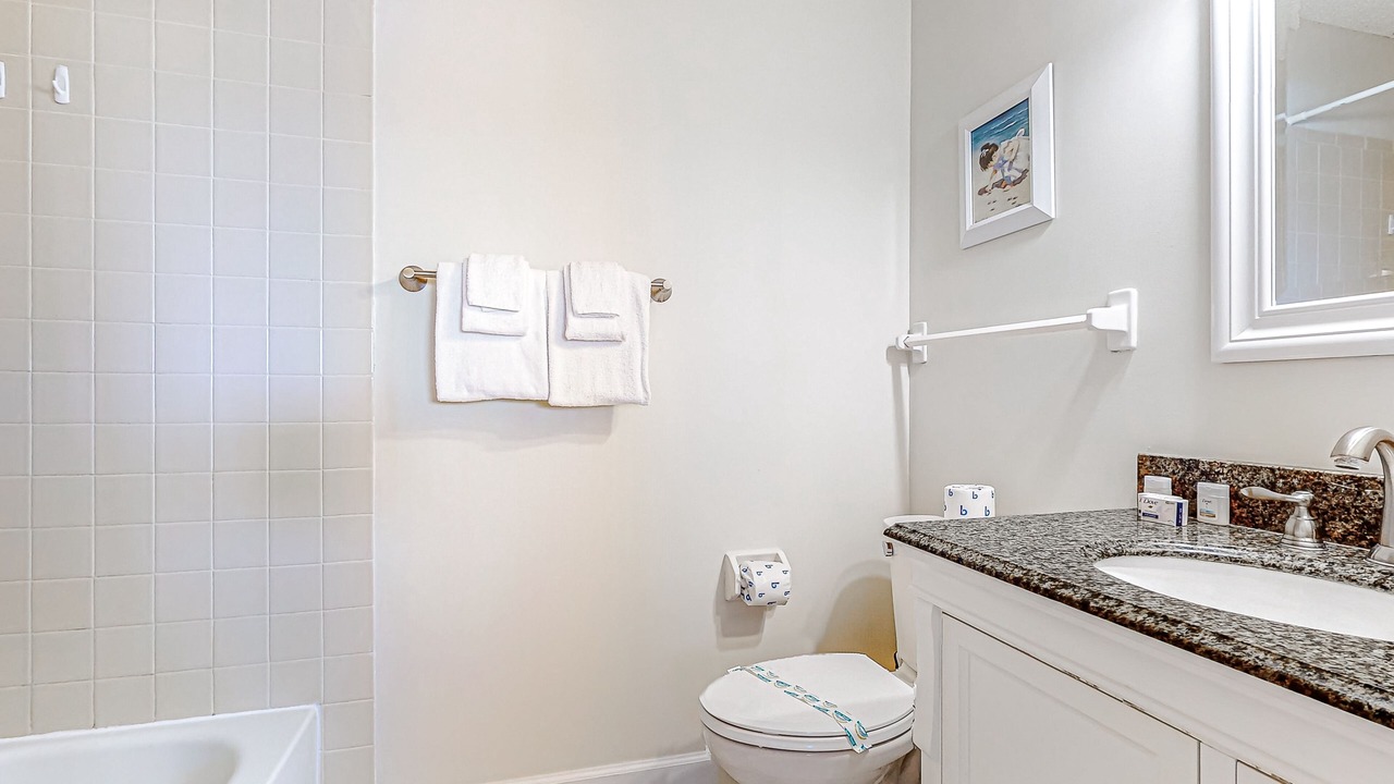 Photo of Bathroom in Surfcrest Village