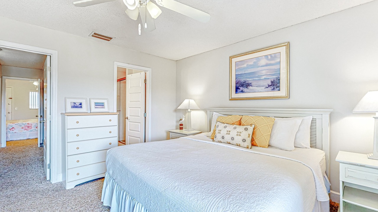Photo of Bedroom in Surfcrest Village
